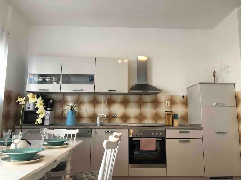 Spacious Matej Near The Sea Apartment